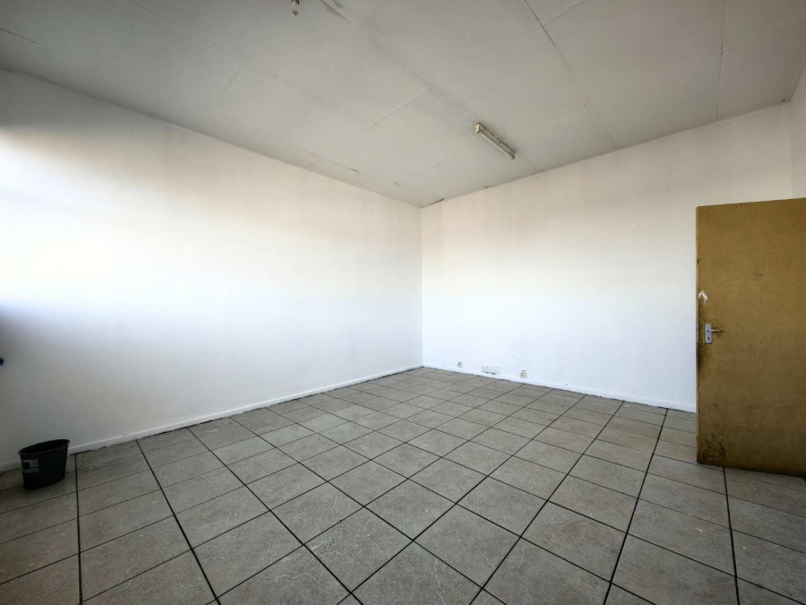 To Let commercial Property for Rent in Maitland Western Cape